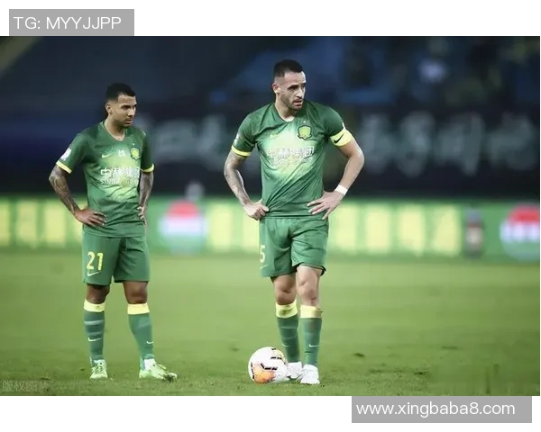 武汉羽毛球队边路渗透战术解析与实战应用探讨